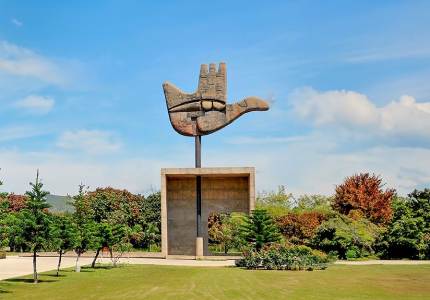 Chandigarh’s Gateway to Dalhousie & Amritsar