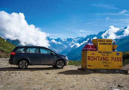 Himachal Hills Tour from Chandigarh to Shimla-Manali-Dharamshala-Dalhousie